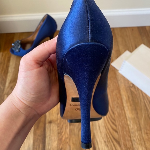 Badgley Mischka Navy satin open-toe heels - Picture 8 of 13